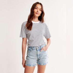 High Rise 4" Mom Short